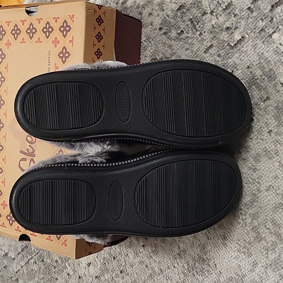 Woman's slippers size 7.5 - Picture 4 of 5